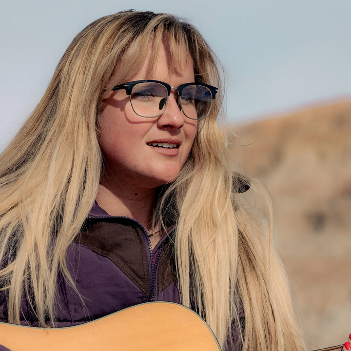 #color_polished-black-silver-clear