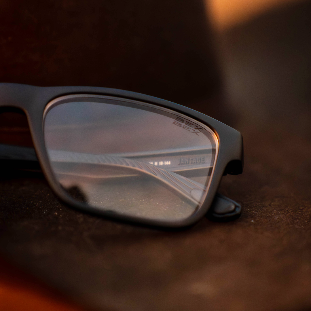 #color_black-clear